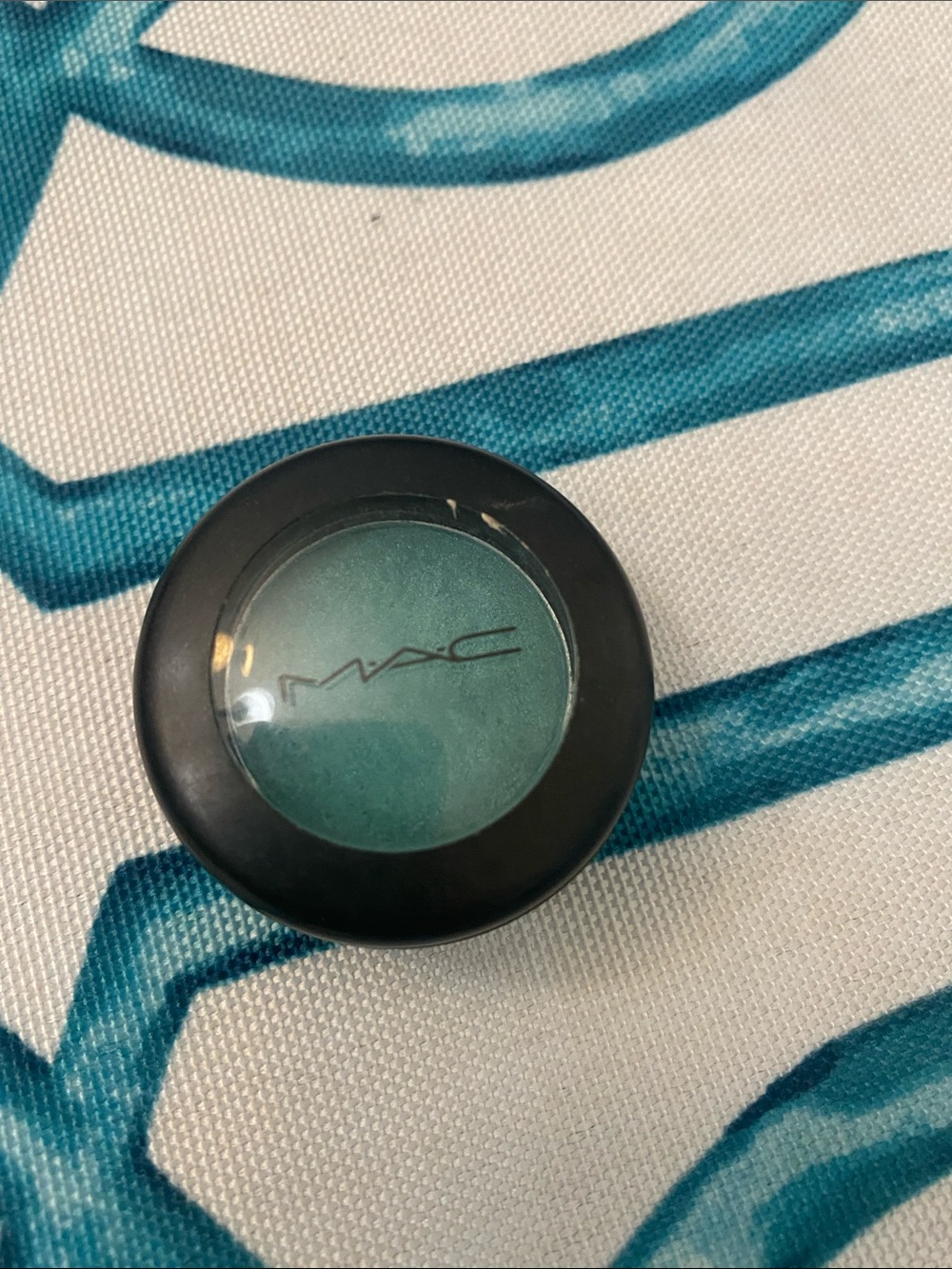 MAC Single Eyeshadow - Gulf Stream teal shimmer color